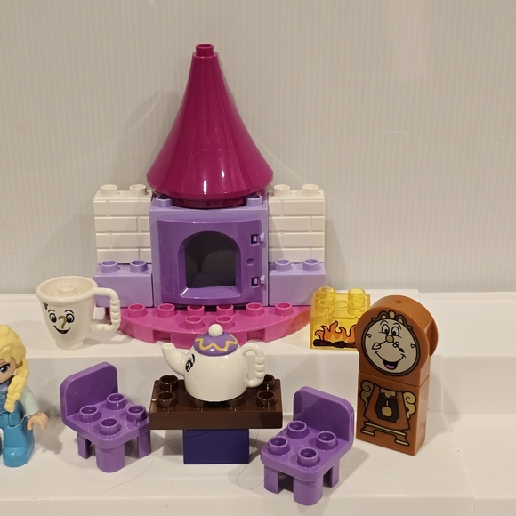 Lego DUPLO Disney Princess Belles Tea Party 10877 Beauty and the Beast with Elsa - Picture 7 of 14